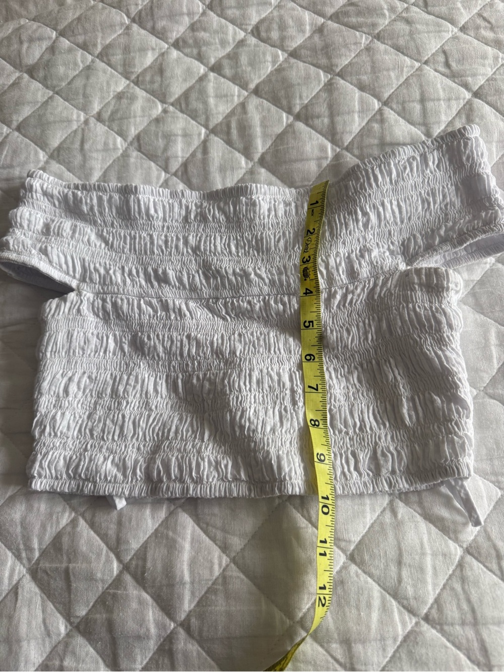 Everlane xxs organic cotton Off-Shoulder Smocked Crop Top in White - Picture 3 of 5